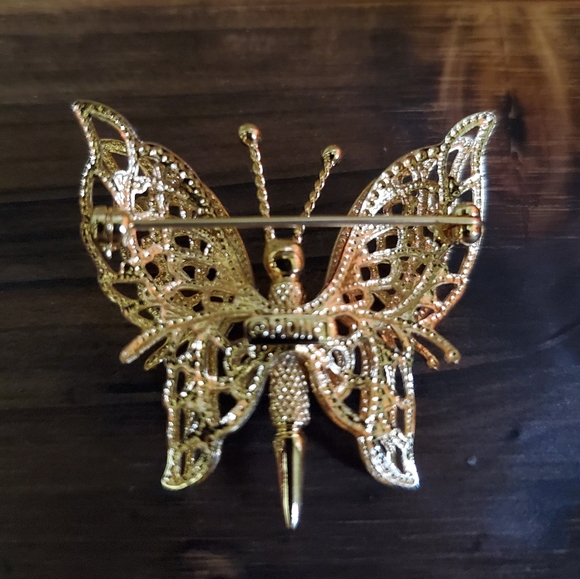 🦋 Monet Butterfly Brooch 🦋 - Picture 4 of 4